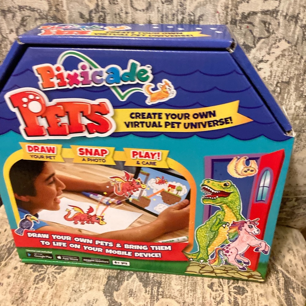 Pixicade Pets new in box
